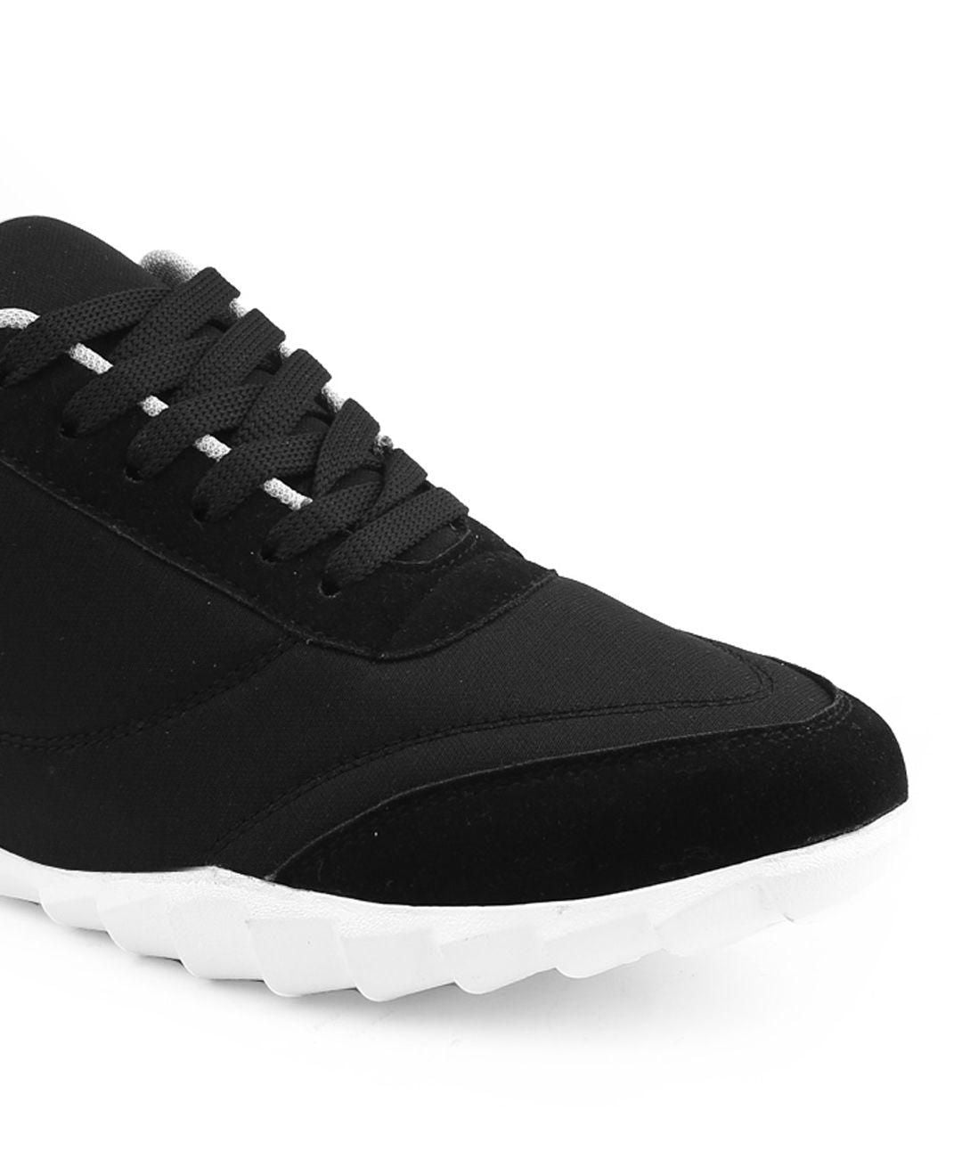 Men's Casual Shoes - Black & White